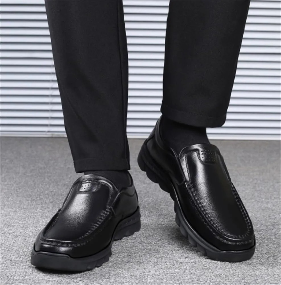 Mens Leather Loafers Slip On Breathable Comfortable Lightweight Driving Shoes Flat Heel Outdoor Shoes
